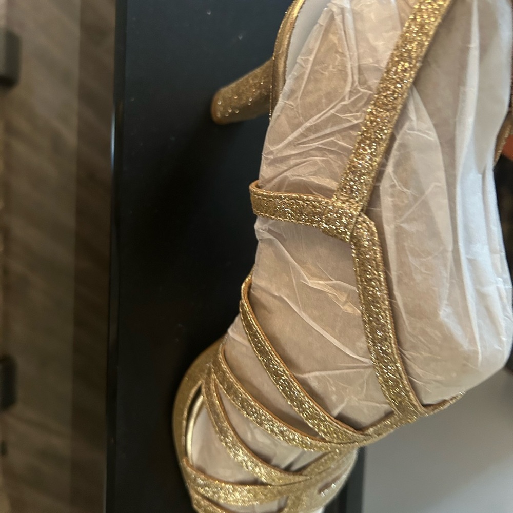 Women’s shoes gold